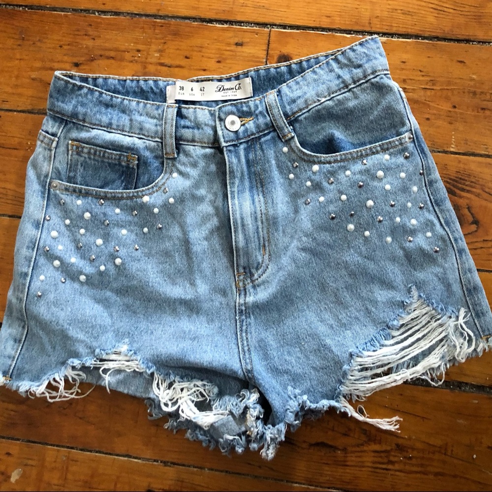 Denim Co. Short Jeans. US-6